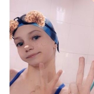 @creysttaz