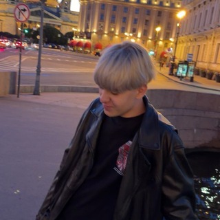 @D4Rk_Ey3s