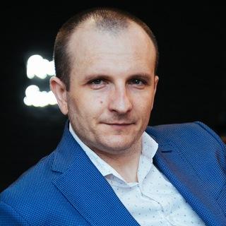 Дмитрий Исат