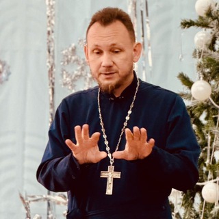 Священник Евгений Караваев