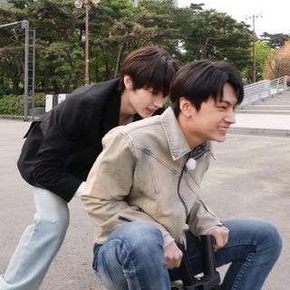 @jayhoonq