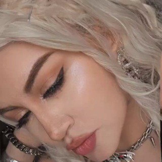 @luna_sophia