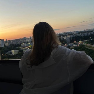 @Sendmeyourlegs